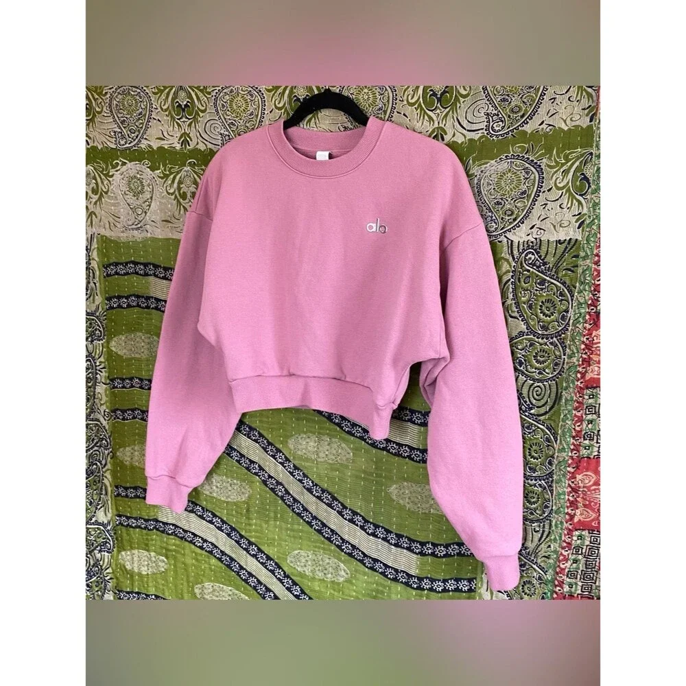 ALO Yoga Pink Wild Rose Accolade Cropped Sweatshirt Medium California Casual